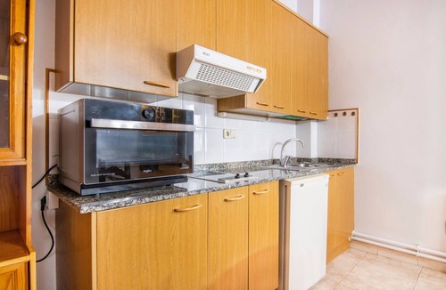 Les Igesies Apartment | Holiday Apartment "Casa Batlle Boix" with Mountain View & Wi-Fi