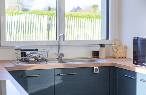 Plogastel-Saint-Germain House | Holiday Home 'An Heol Breizh' with Wi-Fi