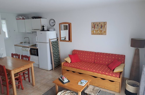 La Salvetat-sur-Agout House | Holiday Home 'Duplex Near Lake La Raviège' with Private Terrace and Private Garden