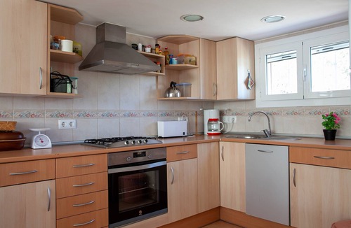 Tossa de Mar House | Holiday Home 'Andrea' with Mountain View, Private Terrace and Wi-Fi