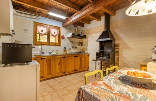 Ansovell House | Holiday Home "Cal Barral" with Mountain View, Balcony & Wi-Fi