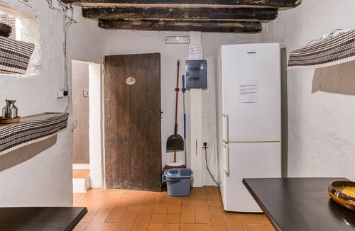 Merlant House | Holiday Home 'Can Soler De Merlant 2' with Mountain Views, Shared Pool and Wi-Fi
