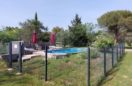 Les Vans House | Holiday Home 'Chêne' with Mountain View, Wi-Fi and Air Conditioning