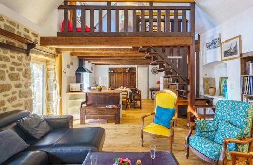 Plobannalec-Lesconil House | Holiday Home la chaumière de Quélarn by Interhome