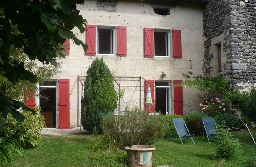 Cussac-sur-Loire House | Holiday Home 'Gîte Lou Claud En Bord De Loire' with Wi-Fi