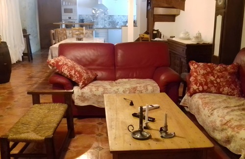 Padirac House | Holiday Home “Gîte Gouffre D'amour” with Private Pool, Terrace & Wi-Fi