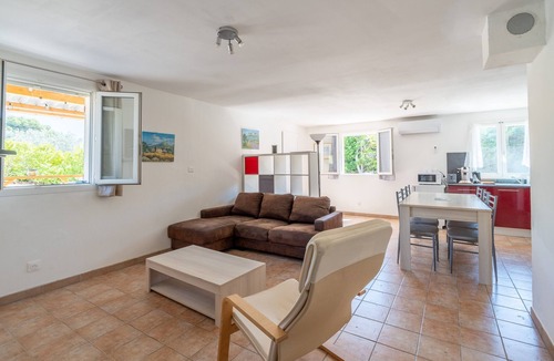 Venterol House | Holiday Home 'Gîte La Durande' with Air Conditioning