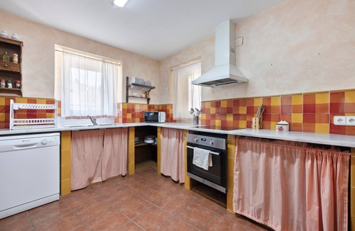 Alcover House | Holiday Home 'Hort De La Cinteta' with Mountain View, Private Pool and Air Conditioning