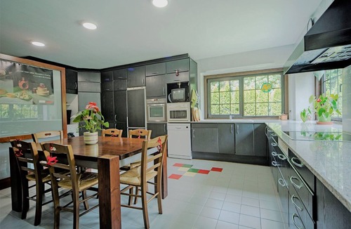 Vielha House | Holiday Home in Vielha near Baqueira Ski Area