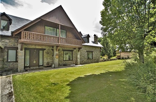 Vielha House | Holiday Home in Vielha near Baqueira Ski Area