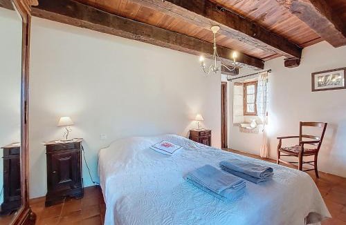 Jayac House | Holiday Home Le Petit Gîte by Interhome