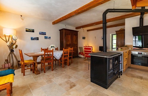 Chabrillan House | Holiday Home 'Maison Le Petit Mas' with Private Terrace and Shared Garden