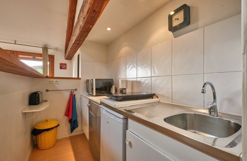 Noyarey House | Holiday Home 'Maison' with Mountain View and Wi-Fi