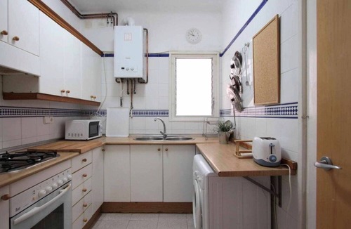 Sitges Town Center House | Holiday Home 'Maribeach3' with Private Terrace, Wi-Fi and Air Conditioning