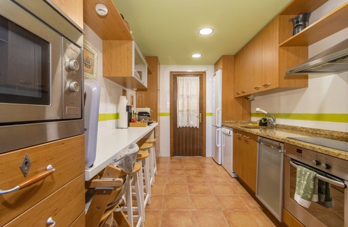 Badaguas House | Holiday Home 'Un Duplex Con Encanto' with Mountain View, Private Terrace and Wi-Fi