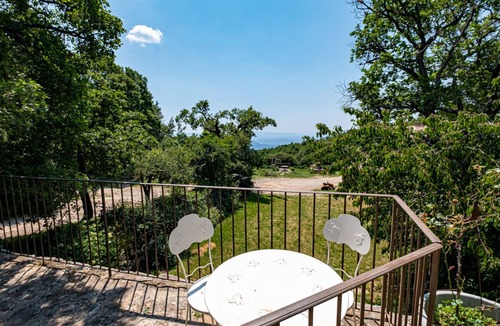 Rustrel House | Holiday house in the heights of Villars