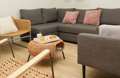 Old Town Condo | Home Sweet Home Main Street UAT 00986