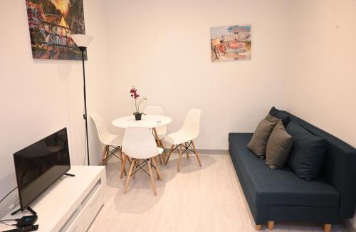 Les Corts Apartment | Homenfun Barcelona Les Corts