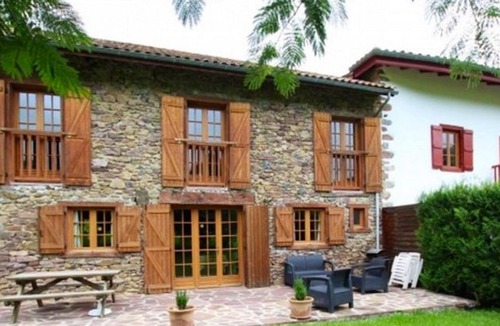 Saint-Etienne-de-Baigorry House | Homerez - Superb house for 6 pers. with garden in Saint-Étienne-de-Baïgorry