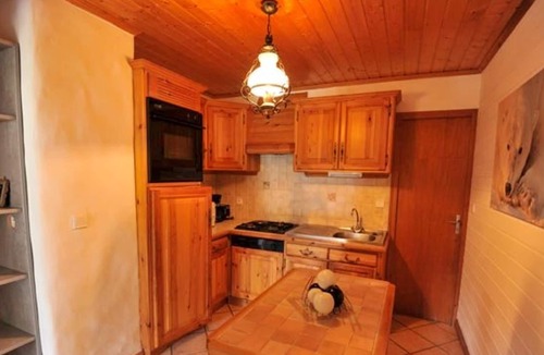 Champagny-en-Vanoise Apartment | Homerez - Amazing appartement 40 m away from the slopes for 4 ppl. with garden