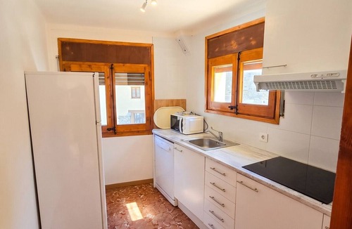 Escadarcs Apartment | Homerez - Apartment Escadarcs
