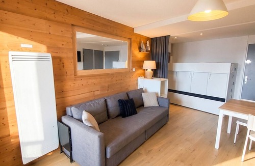 Eclose-Ouest Apartment | Homerez - Apt in L'Alpe d'Huez