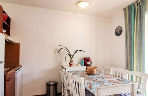 Le Verdon-sur-Mer Apartment | Homerez - Apt Verdon-sur-Mer, Shared Pool