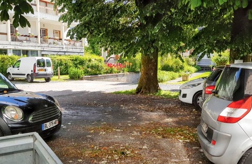 Bagneres-de-Luchon Apartment | Homerez - Bagnères-de-Luchon Apartment