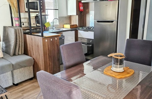 Canet-Plage House | Homerez - Bungalow in Canet-en-Roussillon