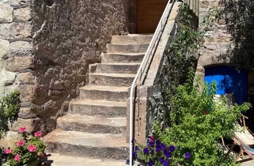 Bertholene House | Homerez - Family House in Bertholène with Garden
