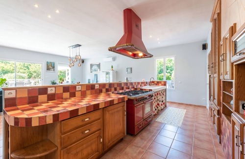 Saint-Laurent-de-Neste Villa | Homerez - Villa in Saint-Laurent-de-Neste