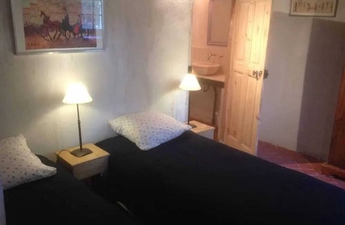 Saint-Saturnin-les-Apt Villa | Homerez - Big villa for 12 ppl. with swimming-pool at Saint-Saturnin-lès-Apt
