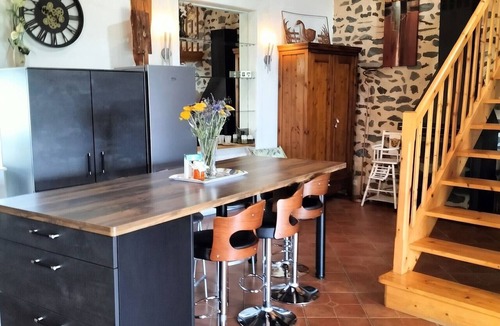 Siaugues-Sainte-Marie House | Homerez - House in Siaugues-Sainte-Marie