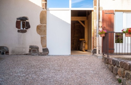 Landos House | Homerez - Holiday home Landos