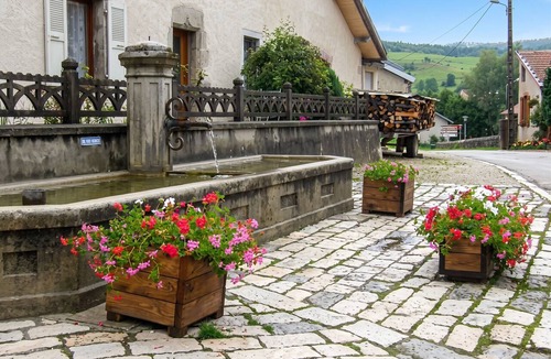Charix House | Homerez - House in Charix
