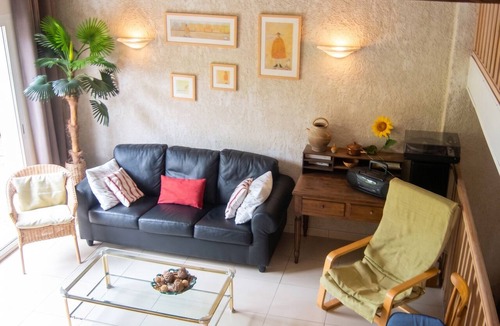 Lunas House | Homerez - House in Lunas with mountain view