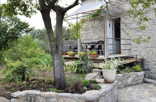 Les Vans House | Homerez - House Les Vans, Mountain View