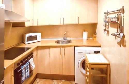 Tolva Apartment | Homerez - Modern Apartment in Tolva with Garden and Sports Facilities