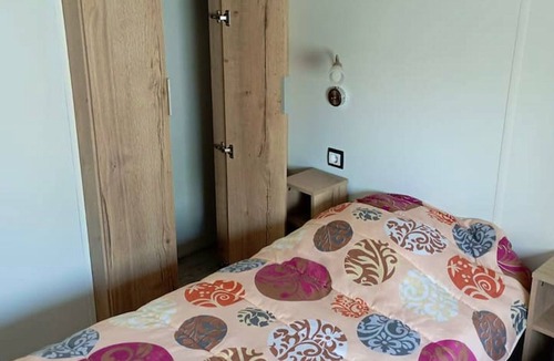 Condrieu House | Homerez - Nice bungalow for 6 ppl. with shared pool and terrace at Condrieu