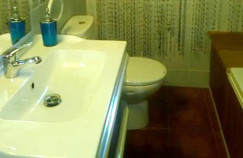 Llimiana House | Homerez - Nice house for 5 ppl. with garden and terrace at Llimiana