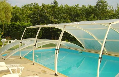 Sarrazac House | Homerez - Spacious house for 8 ppl. with shared pool and garden at Sarrazac
