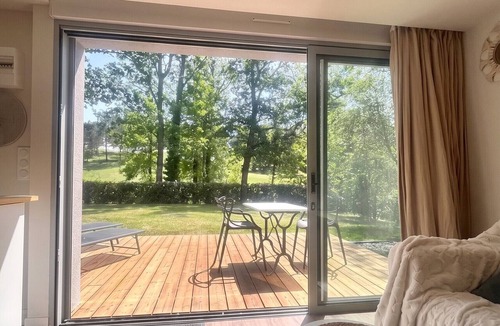 Carignan-de-Bordeaux Apartment | Homerez - Studio in Carignan-de-Bordeaux