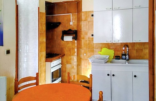 Luz-Saint-Sauveur Apartment | Homerez - Studio Luz-Saint-Sauveur, terrace