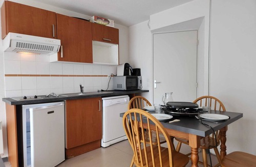 Ax-les-Thermes Apartment | Homerez - Studio in Ax-les-Thermes