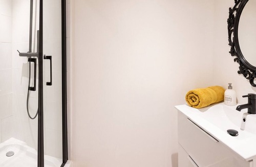 Croix Rousse Apartment | Homerez - Studio Lyon