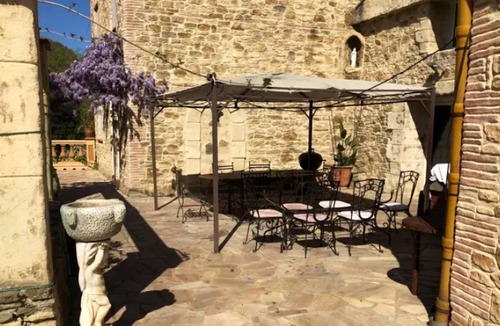 Laroque-des-Alberes Villa | Homerez - Villa for 12 ppl. with swimming-pool, jacuzzi, garden and terrace