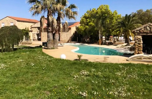 Laroque-des-Alberes Villa | Homerez - Villa for 12 ppl. with swimming-pool, jacuzzi, garden and terrace