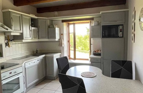 La Bastide-l'Eveque Villa | Homerez - Villa in Bas-Ségala