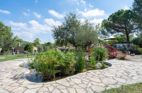Querol House | Horrio