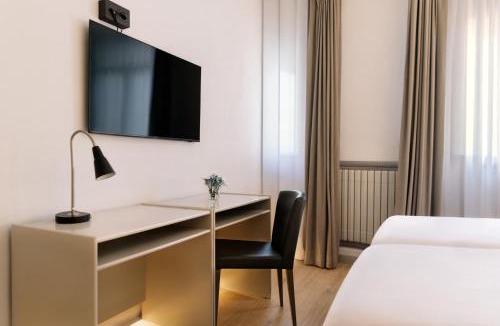 Las Ventas de Santa Lucia Hotel | Hospedium Hotel Lleida